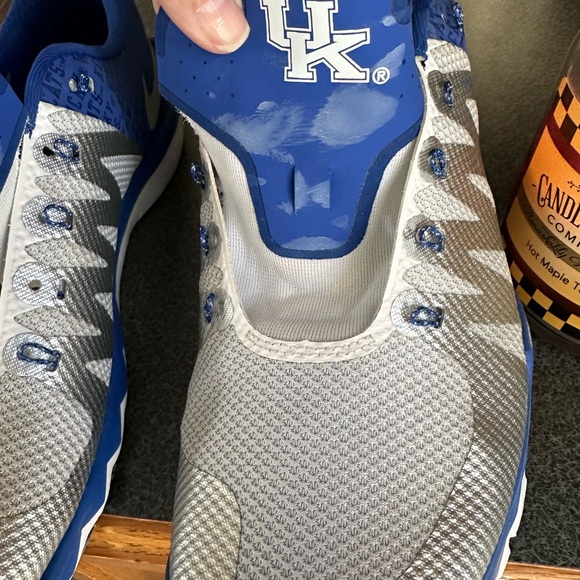Nike Free Trainer 5.0 Kentucky Wildcats athletic shoe - Picture 15 of 16